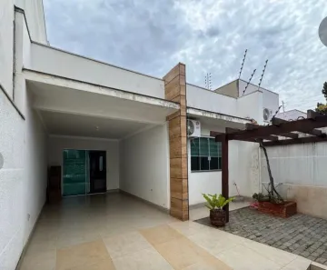 Casa com 3 Quartos à venda, 105m² no Jardim Santa Helena, Maringá