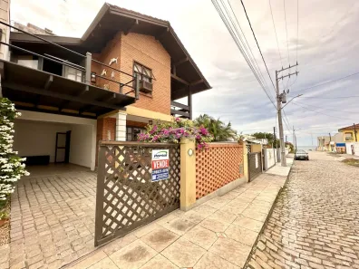 Casa com 6 Quartos à venda, 350m² no Itacolomi, Balneário Piçarras