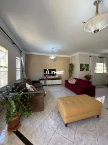 Casa com 4 Quartos à venda, 200m² no Santa Maria, Uberaba