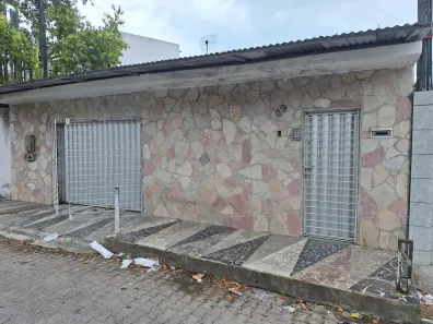 Casa com 4 Quartos à venda, 360m² no Campo Grande, Recife