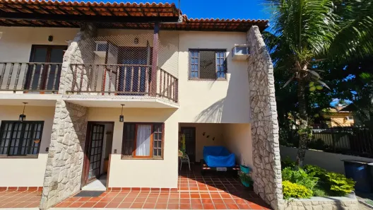 Casa de Condomínio com 3 Quartos à venda, 140m² no Portinho, Cabo Frio