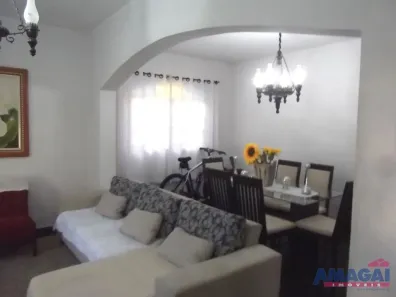 Sobrado com 4 Quartos à venda, 320m² no Jardim Flórida, Jacareí