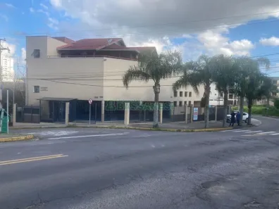 Ponto Comercial para alugar, 233m² no Jardelino Ramos, Caxias do Sul