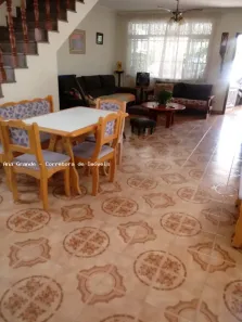 Sobrado com 3 Quartos à venda, 224m² no Marapé, Santos