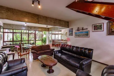 Sobrado com 4 Quartos para alugar, 350m² no Vila Gumercindo, São Paulo
