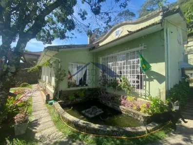 Casa com 6 Quartos à venda, 600m² no Quitandinha, Petrópolis