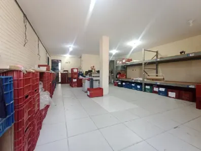 Galpão/Depósito/Armazém para alugar, 850m² no Floresta, Porto Alegre