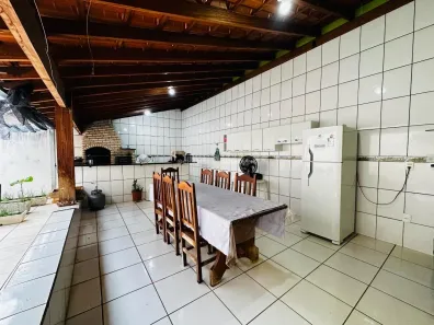Casa com 3 Quartos à venda, 218m² no Olinda, Uberaba