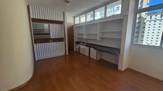 Apartamento com 3 Quartos para alugar, 95m² no Cambuí, Campinas
