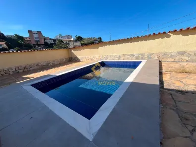 Casa com 3 Quartos para alugar, 300m² no Universitário, Belo Horizonte