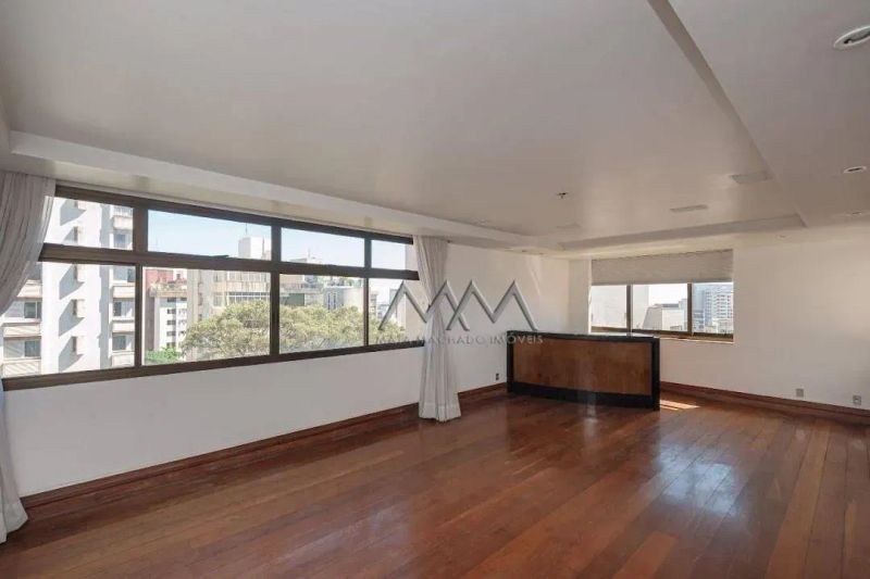 Apartamento com 4 quartos — Serra, Belo Horizonte