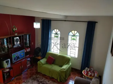 Sobrado com 8 Quartos à venda, 204m² no Jardim Satélite, São José dos Campos