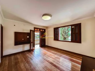 Imóvel Comercial com 4 Quartos para alugar, 448m² no Centro, Divinópolis
