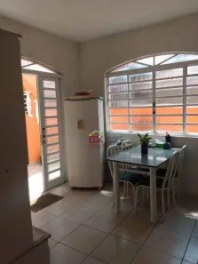 Casa com 4 Quartos à venda, 198m² no Parque Novo Horizonte, São José dos Campos
