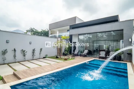 Casa com 3 Quartos à venda, 250m² no Vargem Grande, Rio de Janeiro
