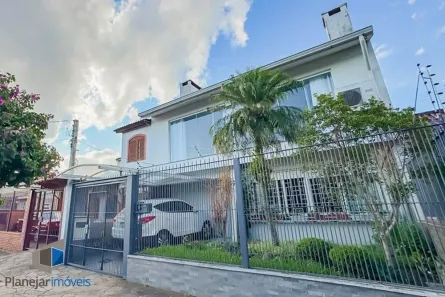 Casa com 4 Quartos à venda, 233m² no Santa Maria Goretti, Porto Alegre