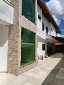 Casa com 4 Quartos para alugar, 320m² no Planalto, Manaus