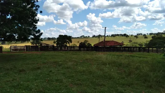 Fazenda/Sítio com 4 Quartos à venda, 2116016m² no Centro, Iturama