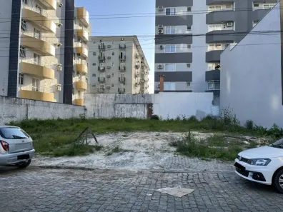 Lote/Terreno à venda, 306m² no Anita Garibaldi, Joinville
