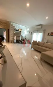 Sobrado com 3 Quartos à venda, 194m² no Residencial de Ville, São José dos Campos
