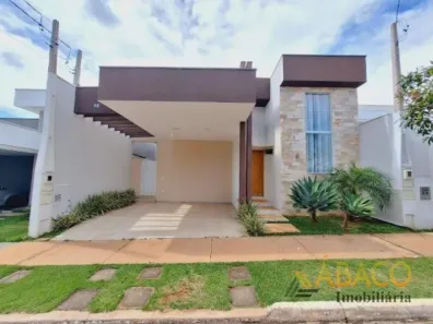 Casa com 3 Quartos para alugar, 143m² no Residencial Samambaia, São Carlos