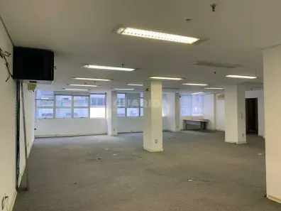 Sala Comercial para alugar, 284m² no Centro Histórico, Porto Alegre