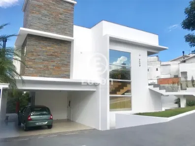 Casa com 3 Quartos à venda, 300m² no Pedra Branca, Palhoça