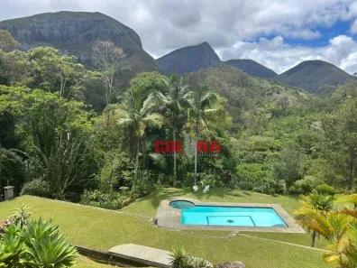 Fazenda/Sítio com 4 Quartos à venda, 300m² no Cuiabá, Petrópolis
