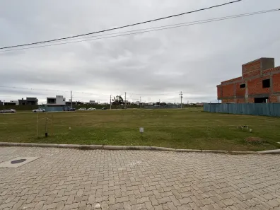 Lote/Terreno à venda, 273m² no Laranjal, Pelotas