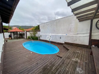 Casa de Condomínio com 5 Quartos para alugar, 210m² no Lagoa da Conceição, Florianópolis