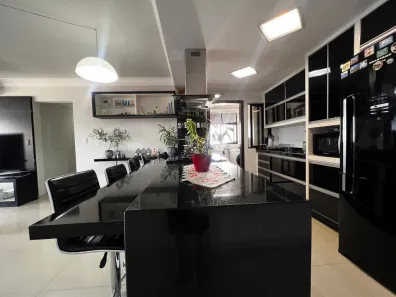 Apartamento com 2 Quartos à venda, 106m² no Zona 07, Maringá