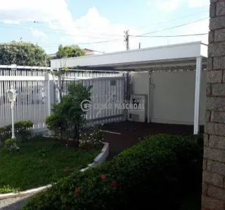 Casa com 3 Quartos para alugar, 220m² no Jardim Sumaré, Ribeirão Preto