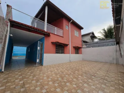 Sobrado com 4 Quartos à venda, 180m² no Jardim Márcia, Peruíbe