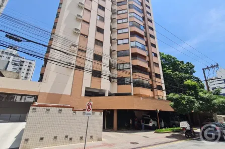 Apartamento com 2 Quartos para alugar, 132m² no Centro, Florianópolis