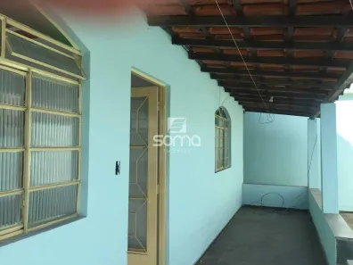 Casa com 3 Quartos à venda, 114m² no Conjunto Habitacional Caieiras, Vespasiano