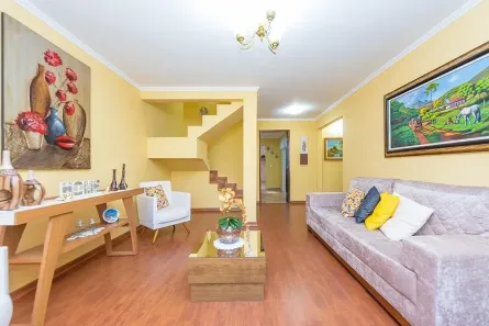 Sobrado com 4 Quartos à venda, 234m² no Xaxim, Curitiba