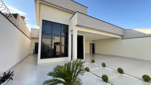 Casa com 3 Quartos à venda, 228m² no Jardim Europa, Goiânia