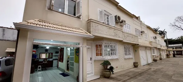 Casa com 3 Quartos à venda, 180m² no Ipanema, Porto Alegre