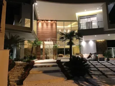 Sobrado com 7 Quartos à venda, 10m² no Centro, Bertioga