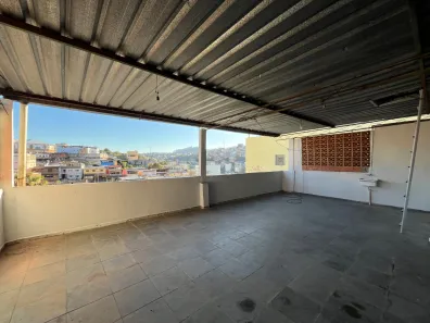 Casa com 3 Quartos para alugar, 124m² no Ipiranga, Juiz de Fora