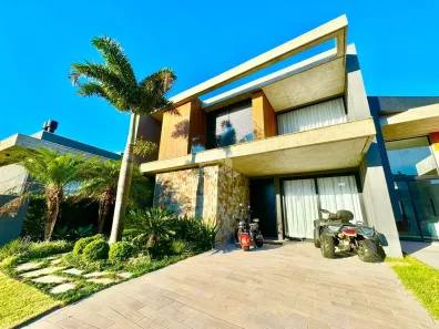 Casa de Condomínio com 4 Quartos à venda, 240m² no XANGRI-LÁ, Xangri-lá