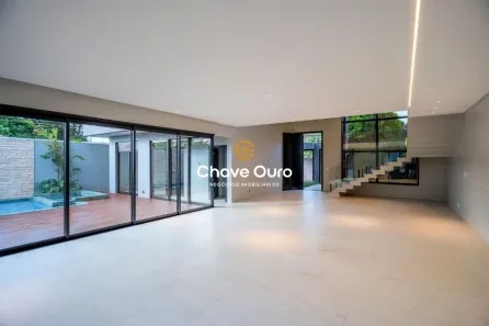 Sobrado com 4 Quartos à venda, 301m² no Região do Lago, Cascavel