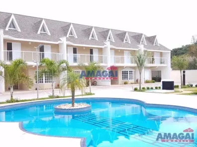 Casa de Condomínio com 3 Quartos à venda, 151m² no Freguesia da Escada, Guararema