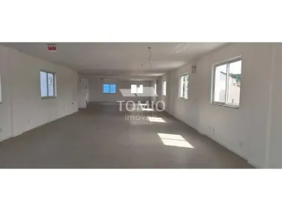 Sala Comercial para alugar, 202m² no Centro, Gaspar