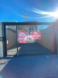 Casa com 3 Quartos para alugar, 66m² no Floresta, Cascavel