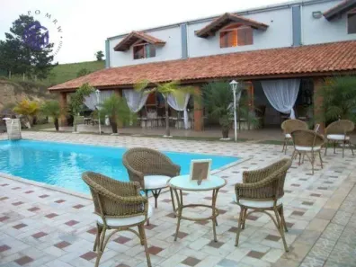 Fazenda/Sítio com 4 Quartos para alugar, 1500m² no Caputera, Sorocaba