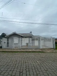 Casa com 2 Quartos para alugar, 200m² no Nossa Senhora da Saúde, Caxias do Sul
