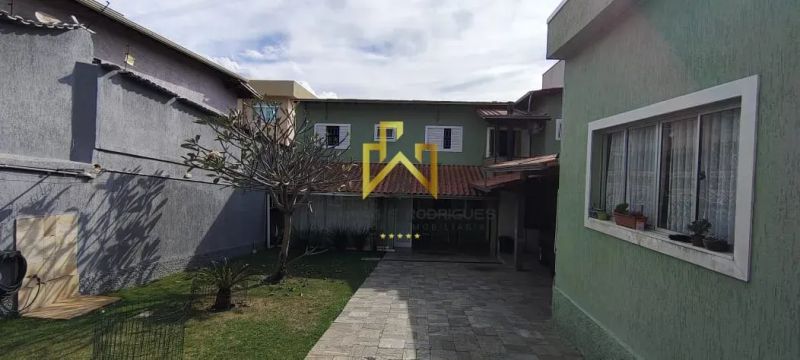 Casa com 4 quartos — Santa Amélia, Belo Horizonte