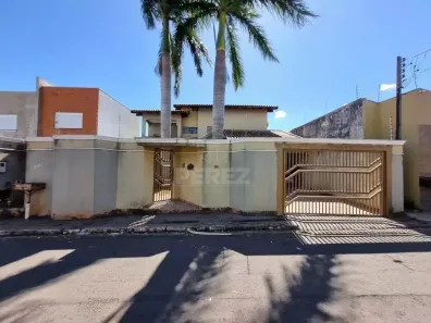 Casa com 4 Quartos à venda, 355m² no Jardim Alto São Francisco, Campo Grande