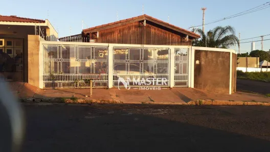 Casa com 2 Quartos à venda, 90m² no Jardim Cavallari, Marília